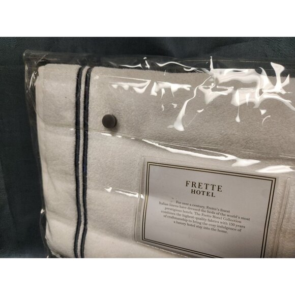 Frette Hotel Classic Bath Mat 20 in x 35 in White Grey 100% Cotton NEW! - Picture 4 of 4